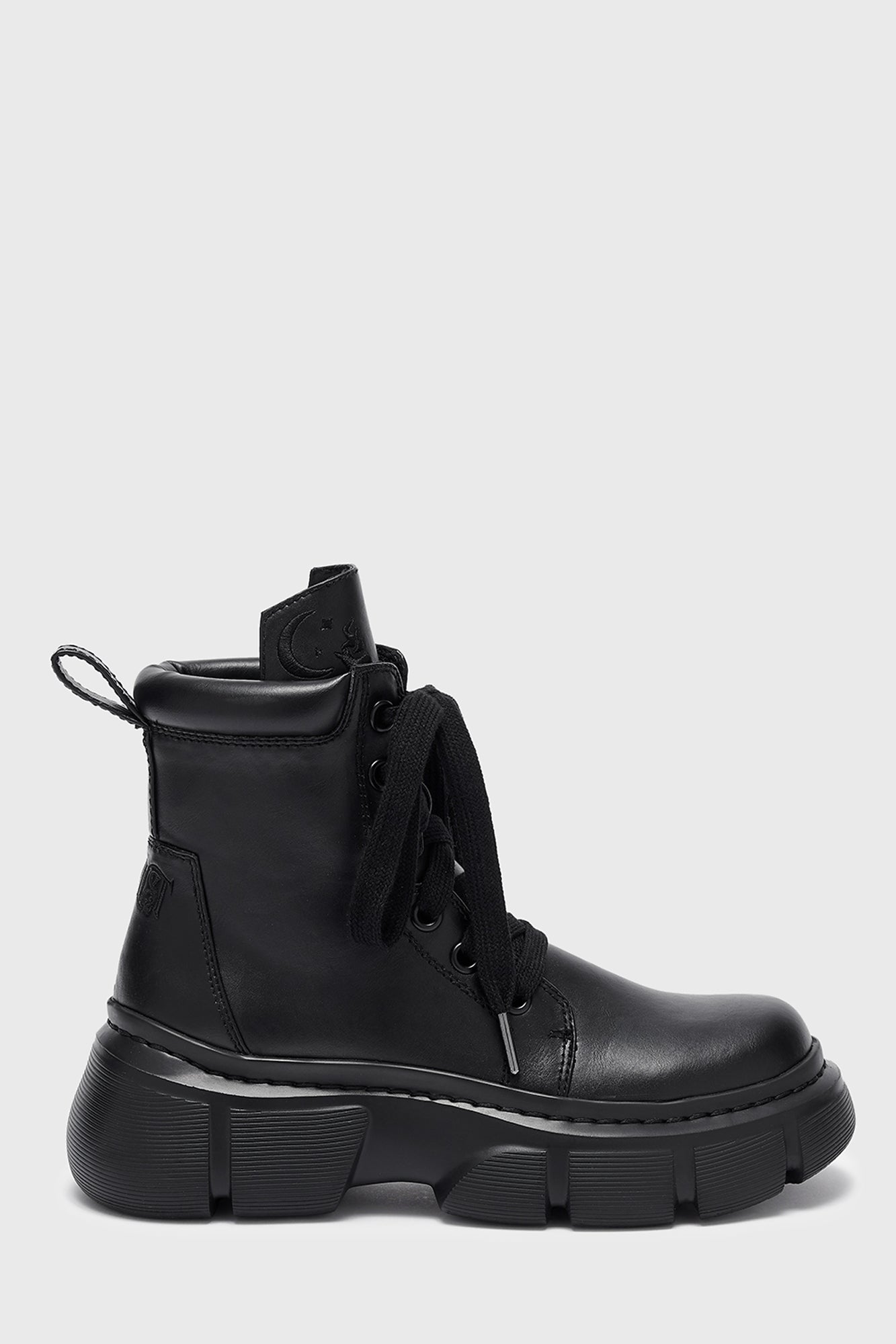 Discordant Boots Killstar