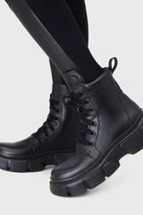 Discordant Boots Killstar