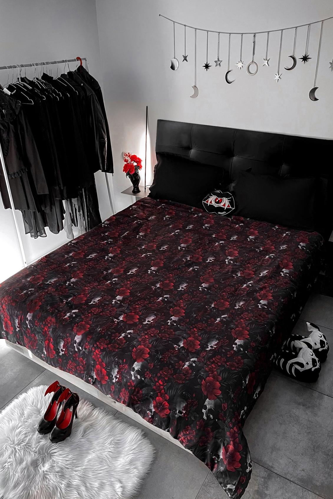 Homeware Bedding &amp; Cushions | Killstar Beastie Bloom Printed Microfibre Comforter