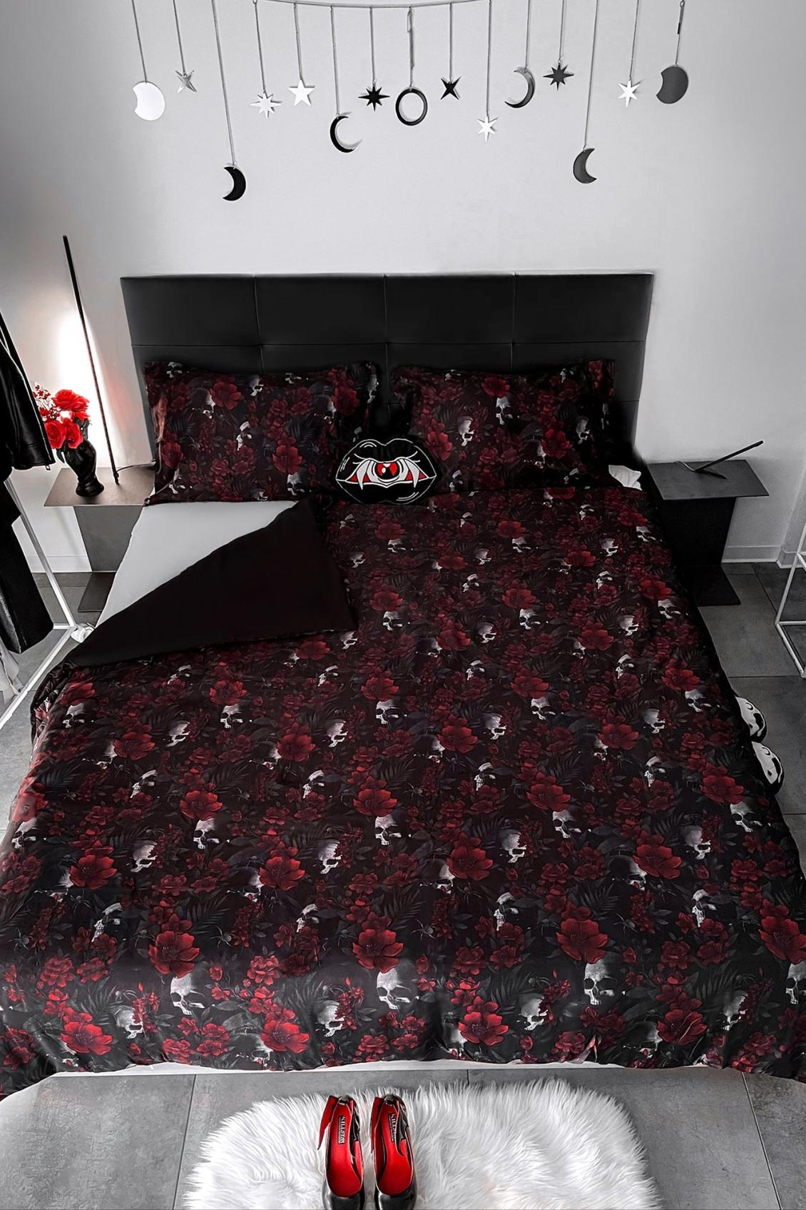 Homeware Bedding &amp; Cushions | Killstar Beastie Bloom Printed Microfibre Comforter