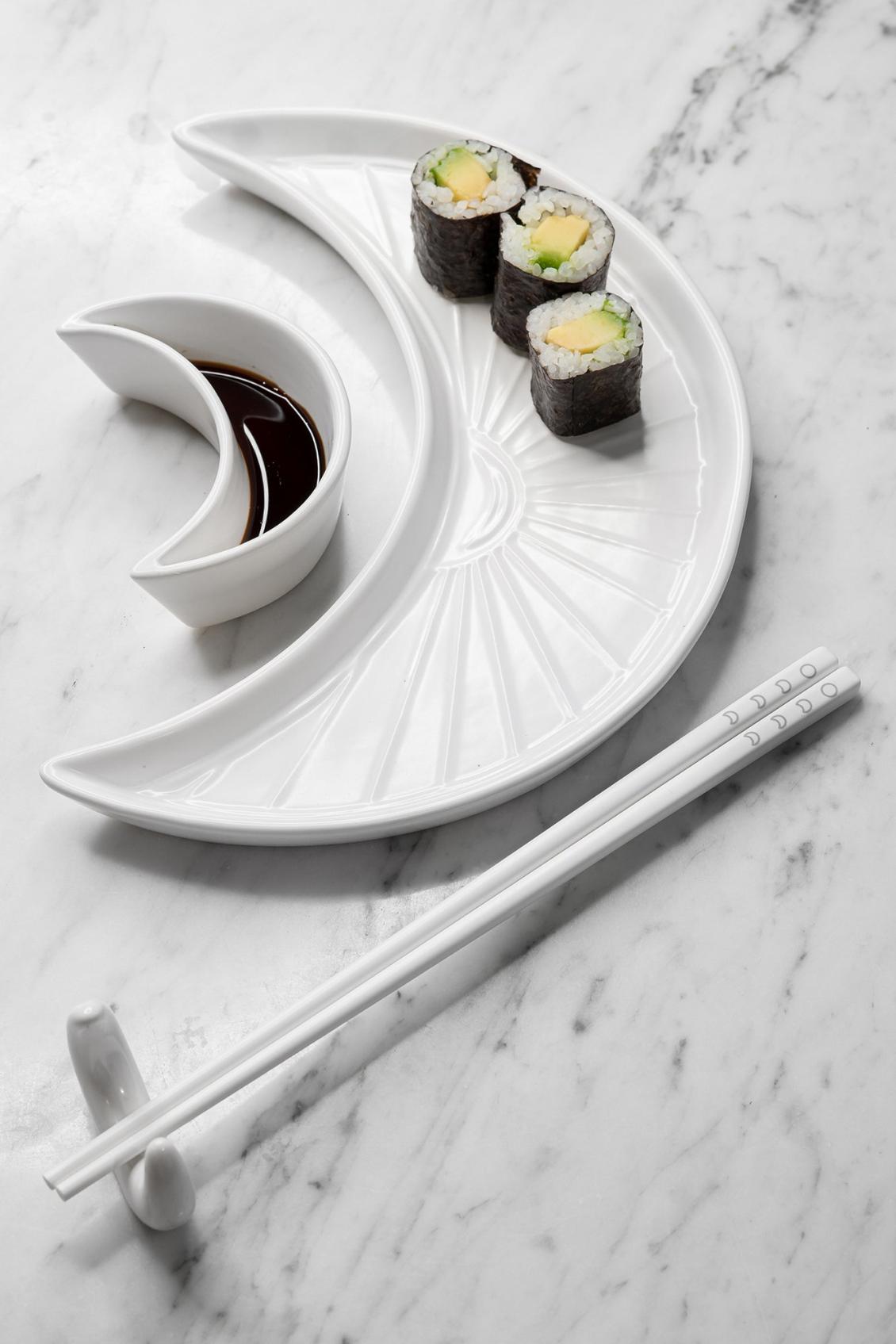 Homeware Tableware | Killstar Crescent Sushi Plate Set
